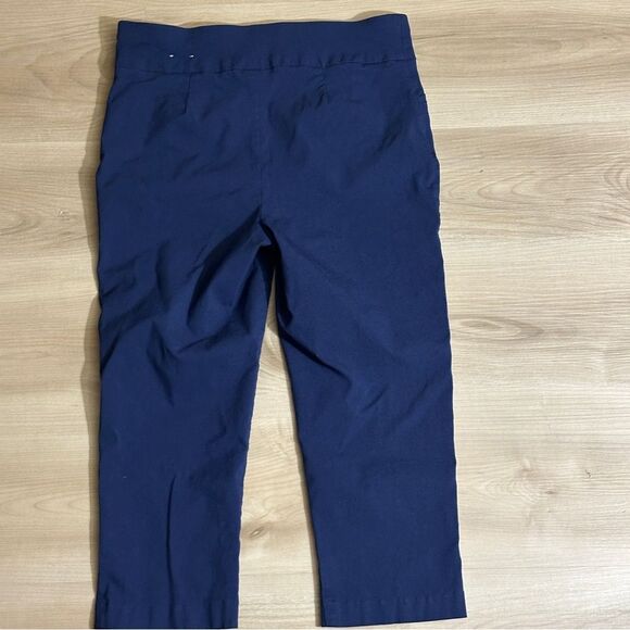 Chico's Fabulously Slimming Navy Blue Perfect Stretch Capri Casual Pants Sz‎ 0.5 - Picture 7 of 8